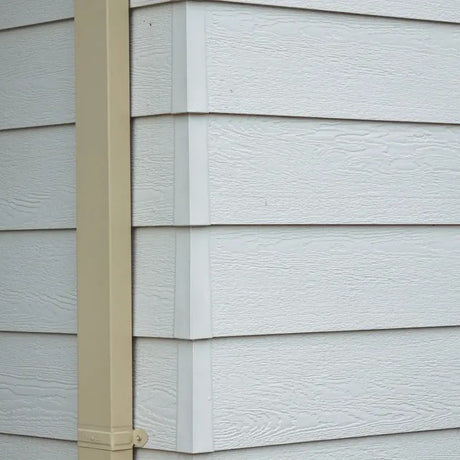 James Hardie 7.5mm HardiePlank Woodgrain Weatherboard close up display