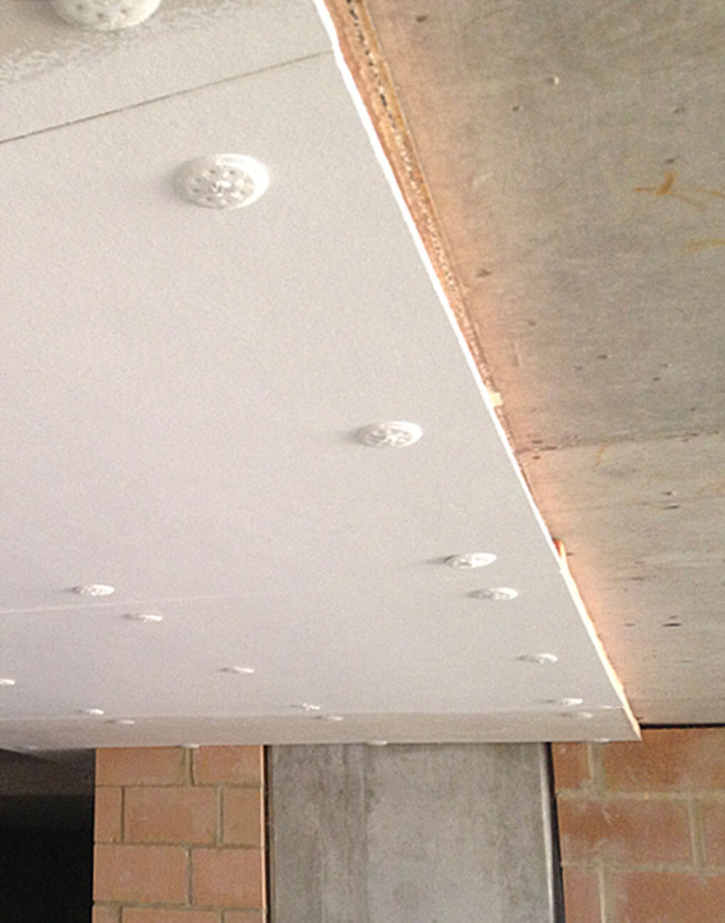 Kingspan Kooltherm® K10 G2W White Soffit Board 2400 x 1200mm