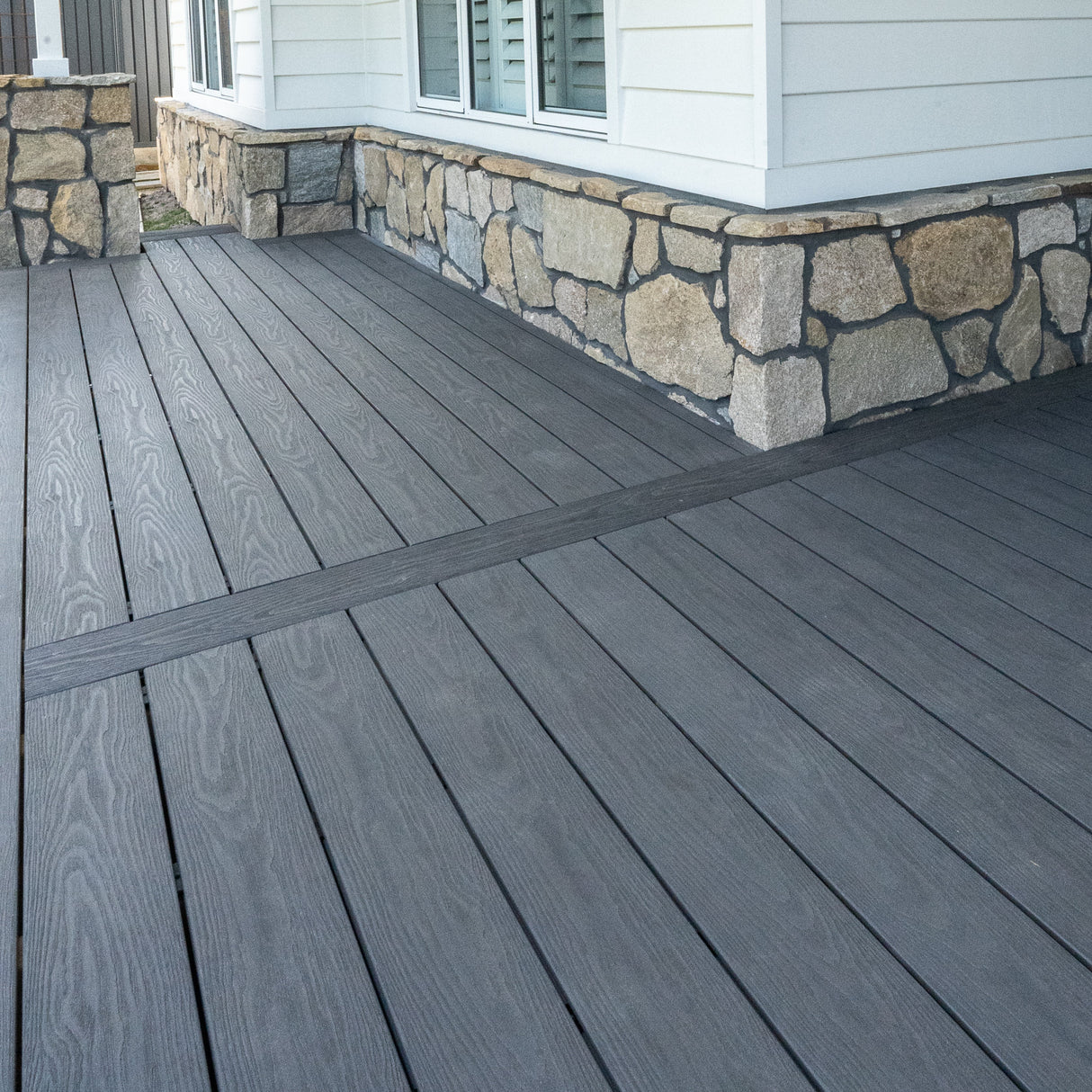 WoodEvo 200x32mm 3.6m ADVANCED Composite Decking Square Smoked Ash